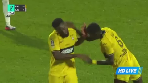 Poster siaran Pau FC VS Stade Lavallois MFC